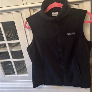 Columbia polar fleece vest. Sz medium.